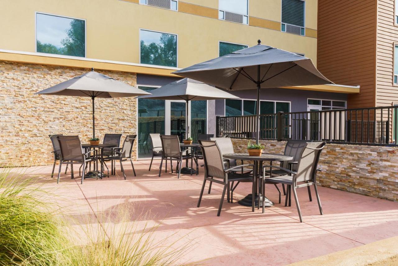 Fairfield Inn & Suites By Marriott Oakhurst Yosemite Exterior photo